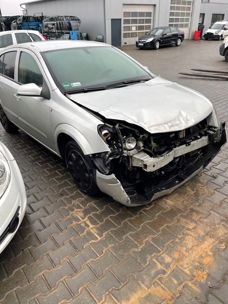 фото №1, Opel astra h iii hb 5 двері дах
