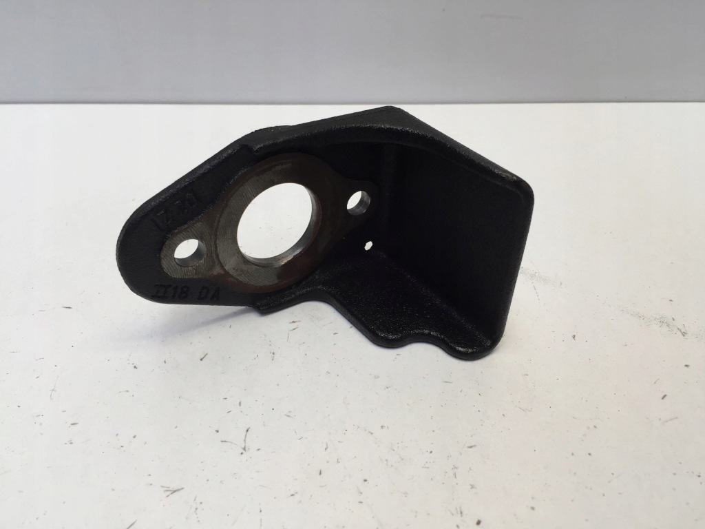 Купити Lexus ux 250h кронштейн кронштейн насоса уприскування