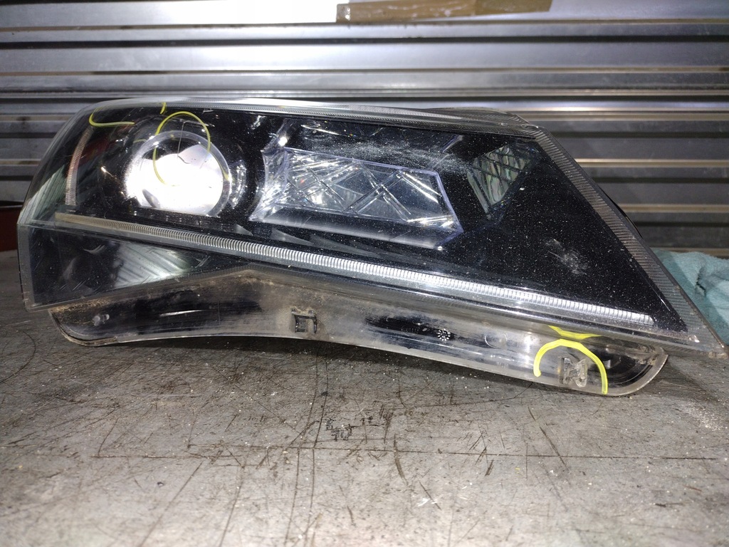 фото №15, Лампа правая передняя 3v1941016a skoda superb iii