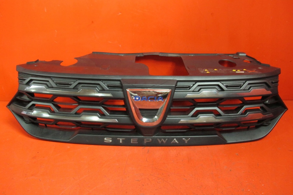 фото №1, Dacia sandero 3 iii stepway 21- решётка радиатора решётка радиатора радиатора 623105852r