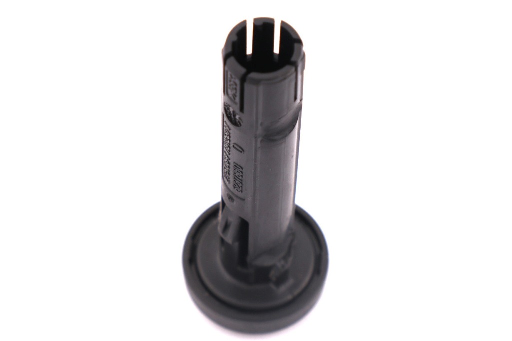 Mini cooper r55 r56 r57 пластик подголовник перед чёрный 2751384 Оригинал