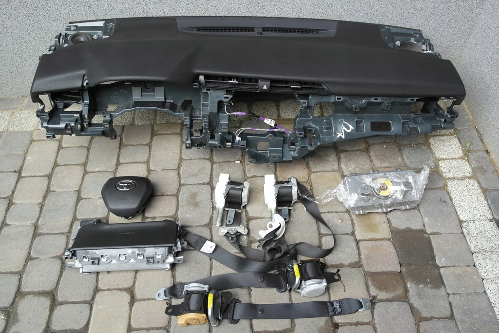 фото №1, Toyota camry viii панель приладів консоль панель приладів подушка безпеки pas