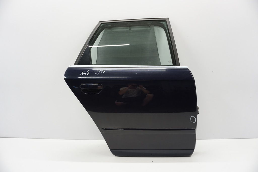 фото №1, Audi a4 b7 kombi дверь правый задняя задние ly5k