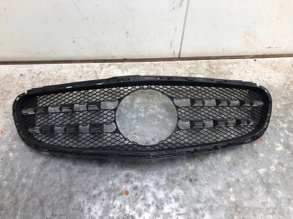 Купити Решітка радіатора решітка  mercedes w212 рестайлінг  a2128851400