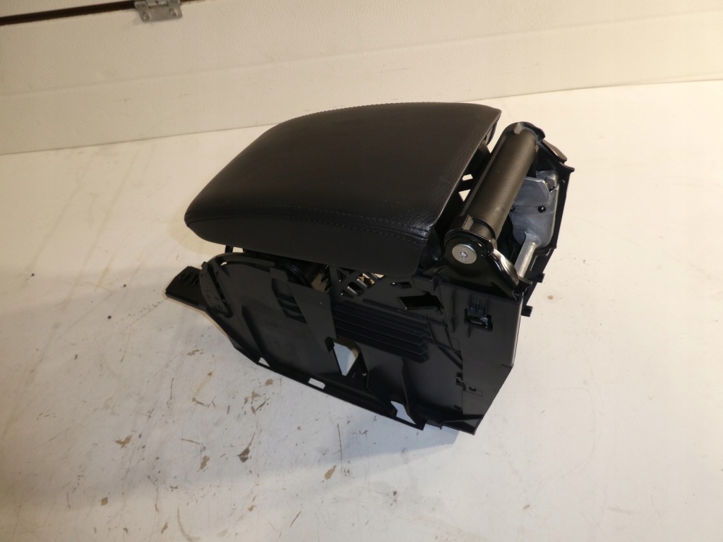 фото №1, Vw eos подлокотник 1q0864251e