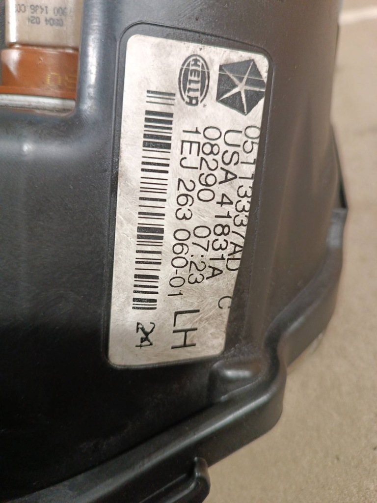 фото №7, Лампа передняя левая сторона chrysler town and country 5 2009