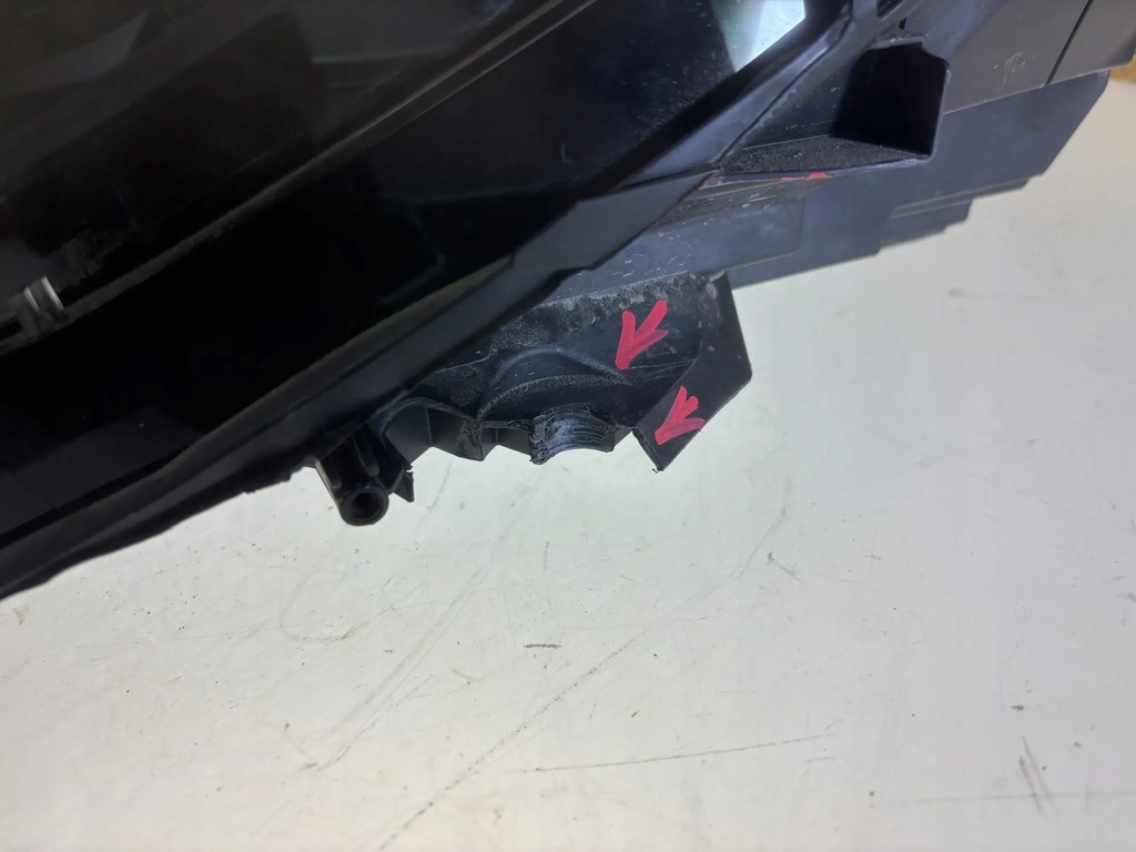 фото №7, Porsche macan 2022 лампы передние