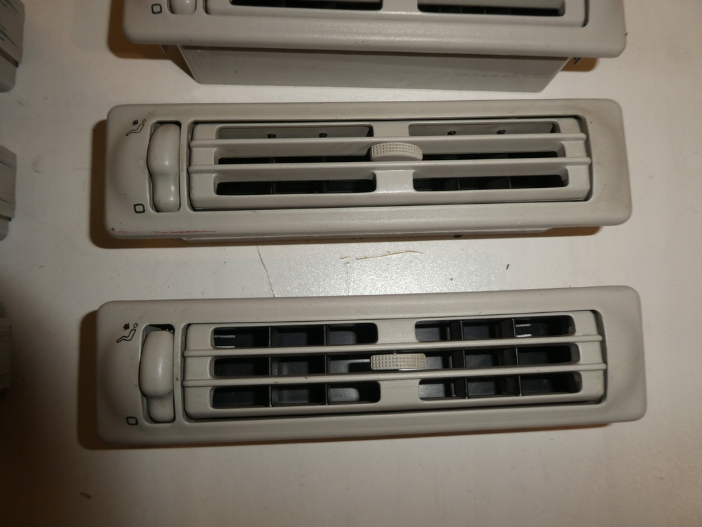 фото №5, Решётка обдув vw sharan alhambra 703820963