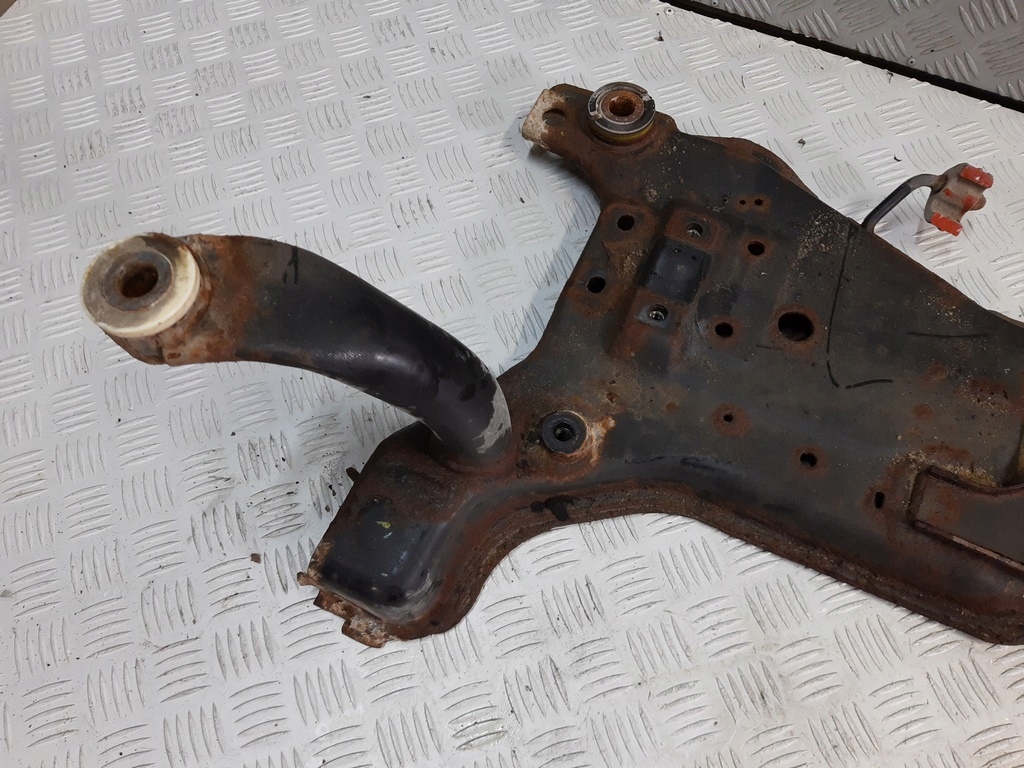 фото №7, Ford c-max 2.0 16v балка подрамник подрамник подрамник