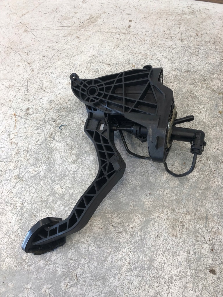 фото №4, Педаль сцепления vw polo v 6r