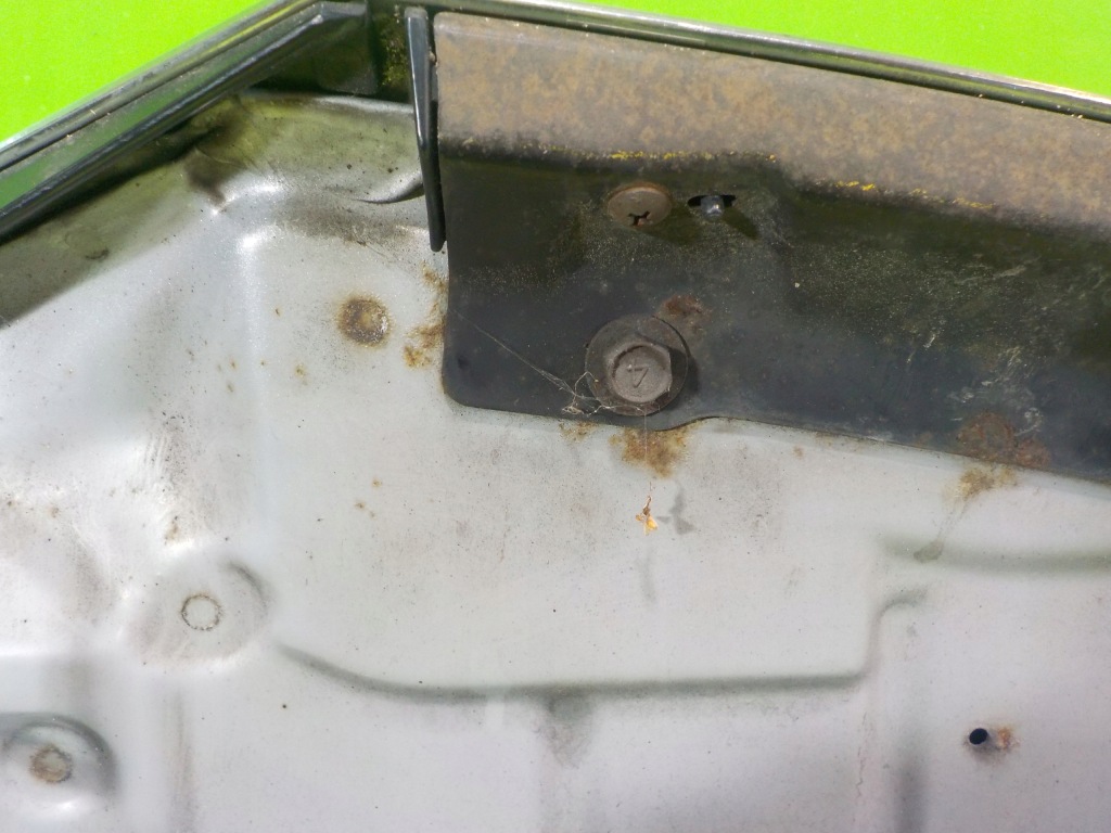 Citroen c-crosser 2.2 hdi 09r капот Киев