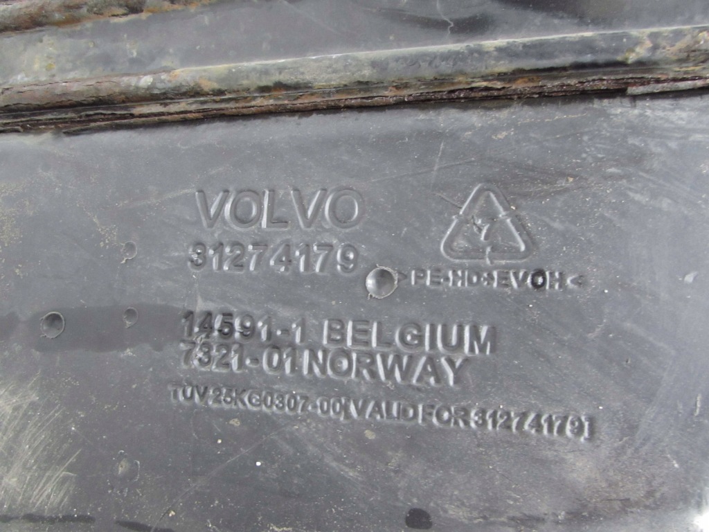 Volvo v70 3 awd xc70 2.4 d5 06-16 bak бак топливной  31274179 Недорого