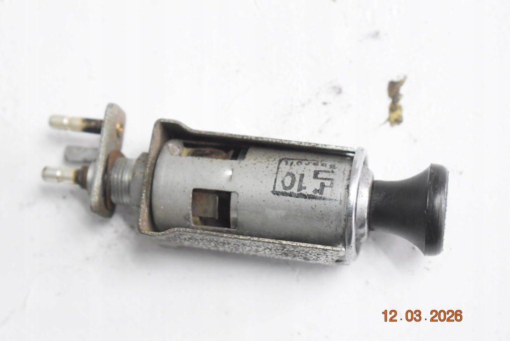 Прикуриватель mercedes w110 w111 Недорого