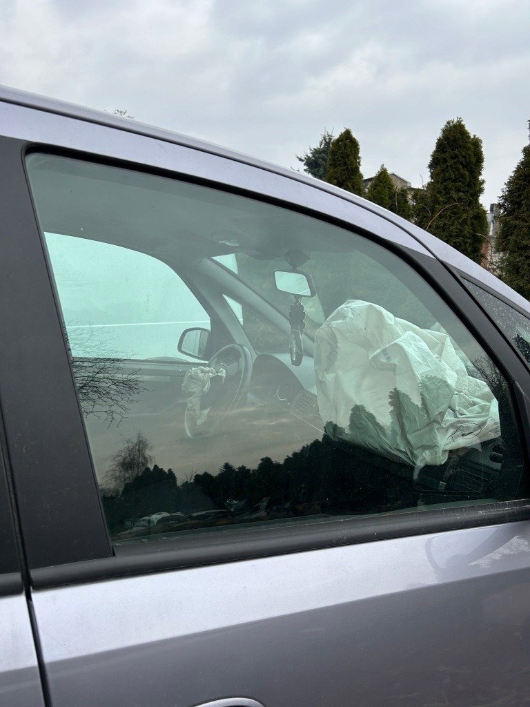 фото №1, Opel meriva a стекло дверь правый перед 11 rok