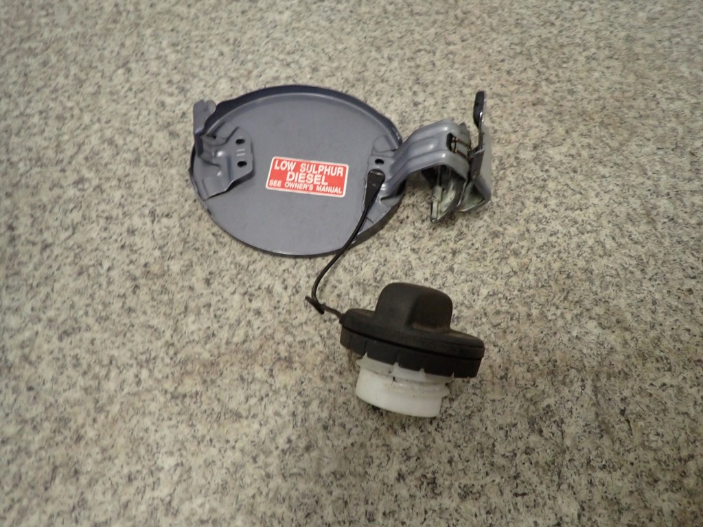 фото №7, Toyota yaris ii 06- крышка заливной топлива