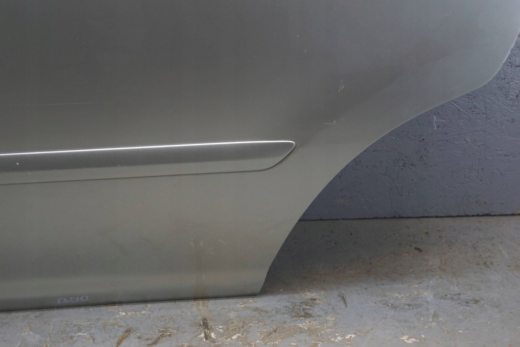 Купить Lexus rx 2 2 дверь левое  задняя 1c0 d1743