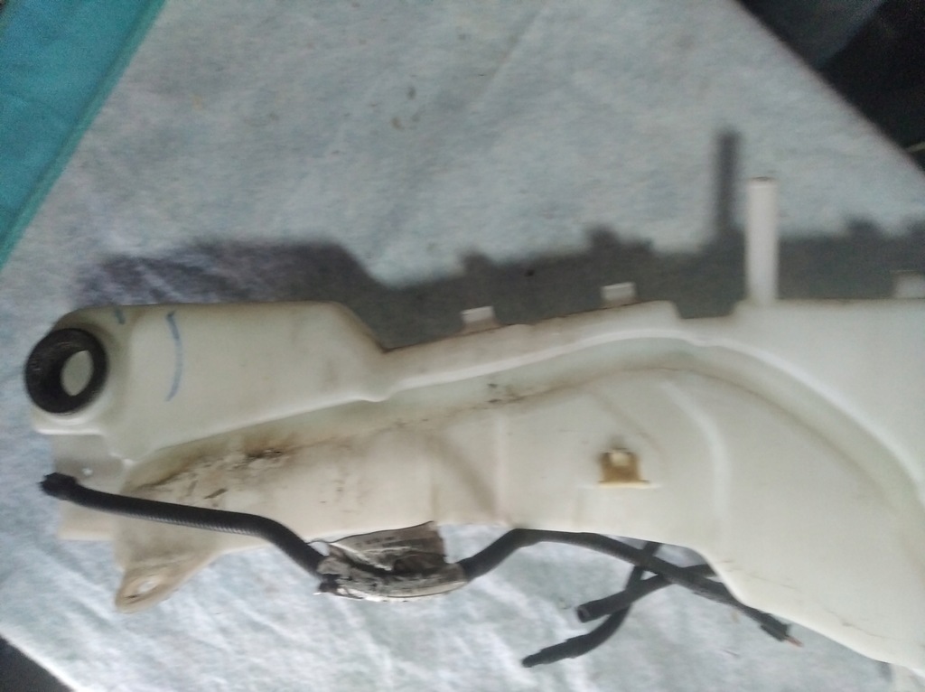 фото №4, Ford c-max i 2003- бачок омивача помпа