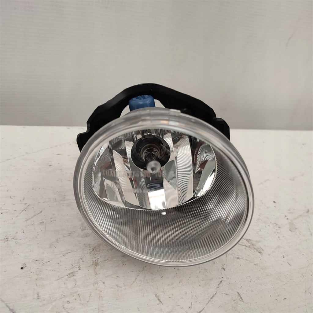 фото №1, Протитуманна фара правий перед toyota hilux koito 0d103