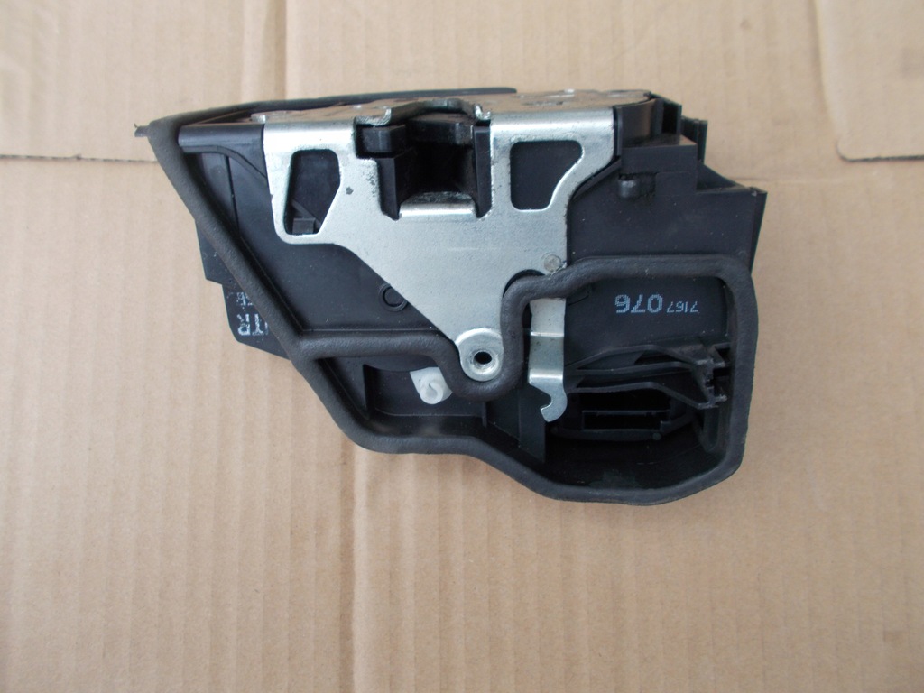 фото №1, Замок двері правий перед bmw e60 e61