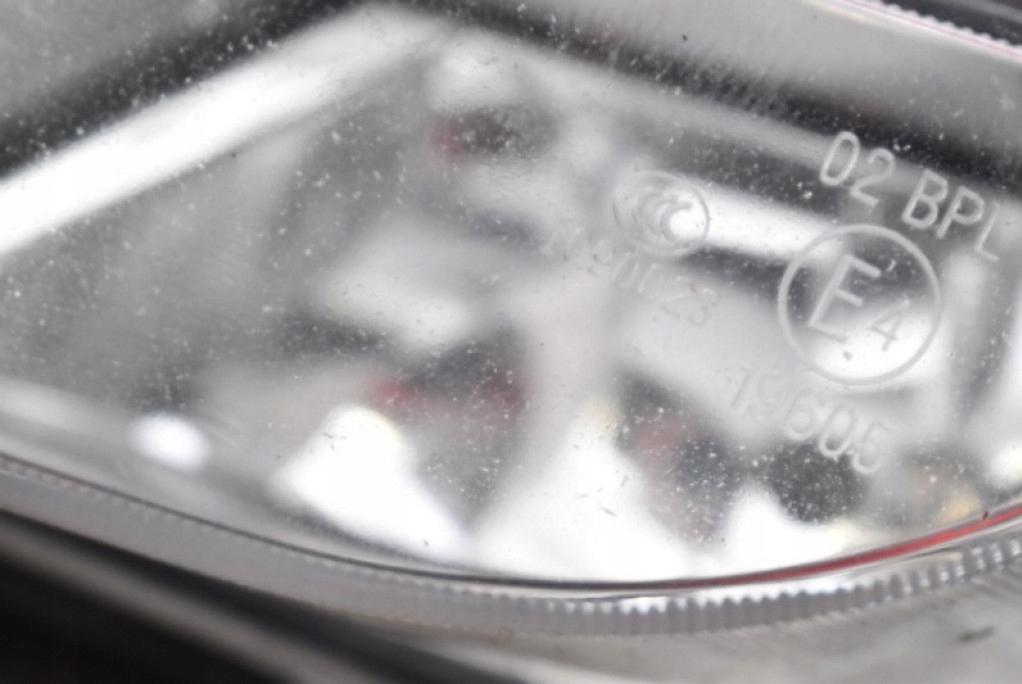 фото №12, Противотуманная фара левый перед передний bdg8-51690 mazda 3 2 ii bl 03-09