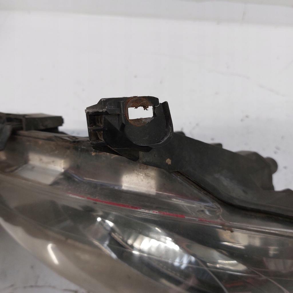 фото №12, Peugeot 107 лампа правая передняя valeo 89033104