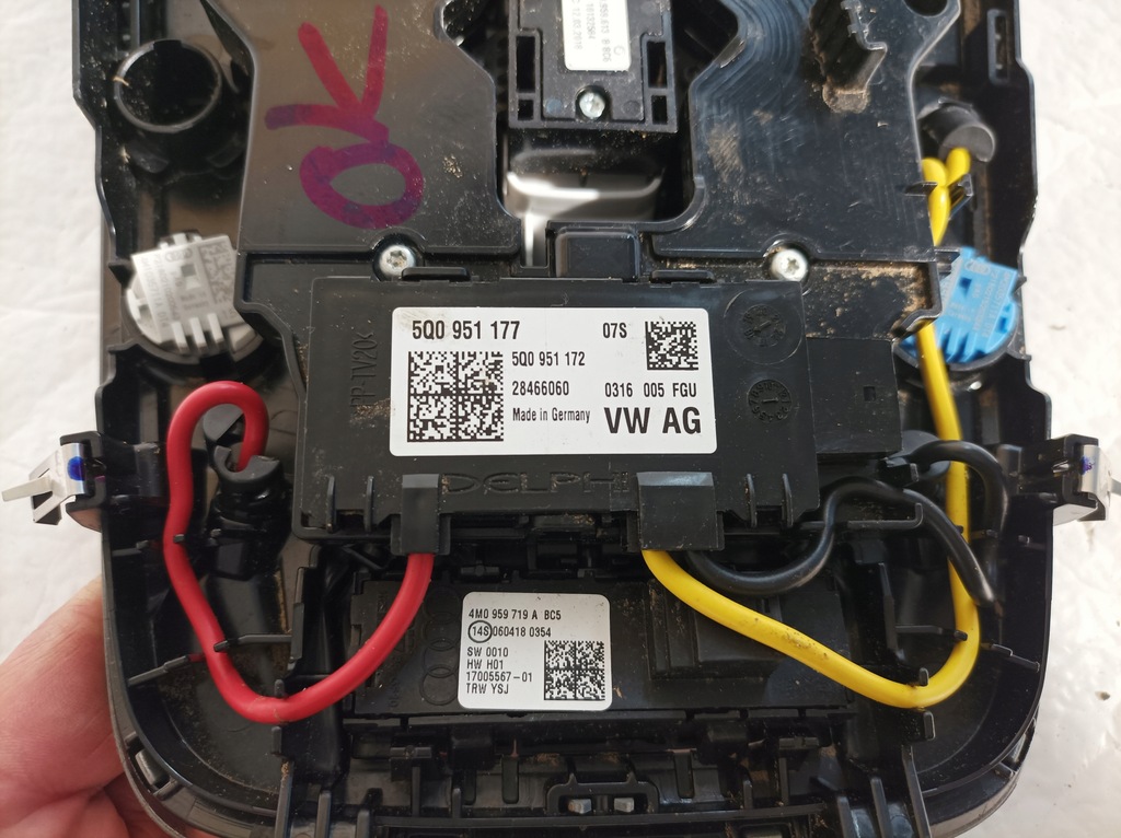 фото №6, Audi q5 ii панель лампа потолочный 5q0951177