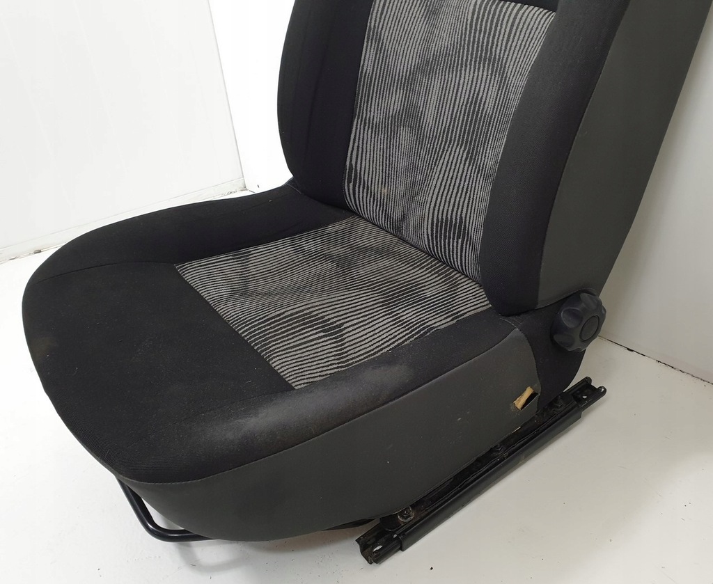 фото №5, Сиденье правый перед dacia sandero i europa