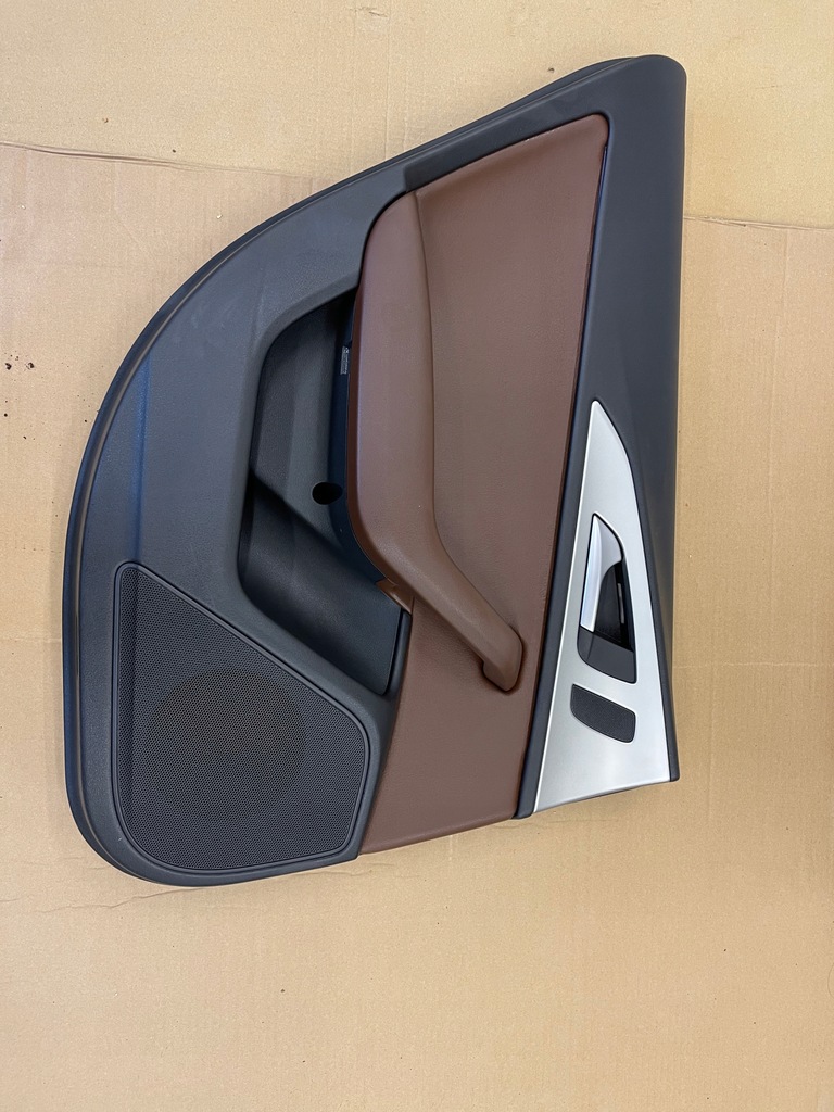 фото №1, Audi a6 4g c7 обшивка двері лівий задня шкіра