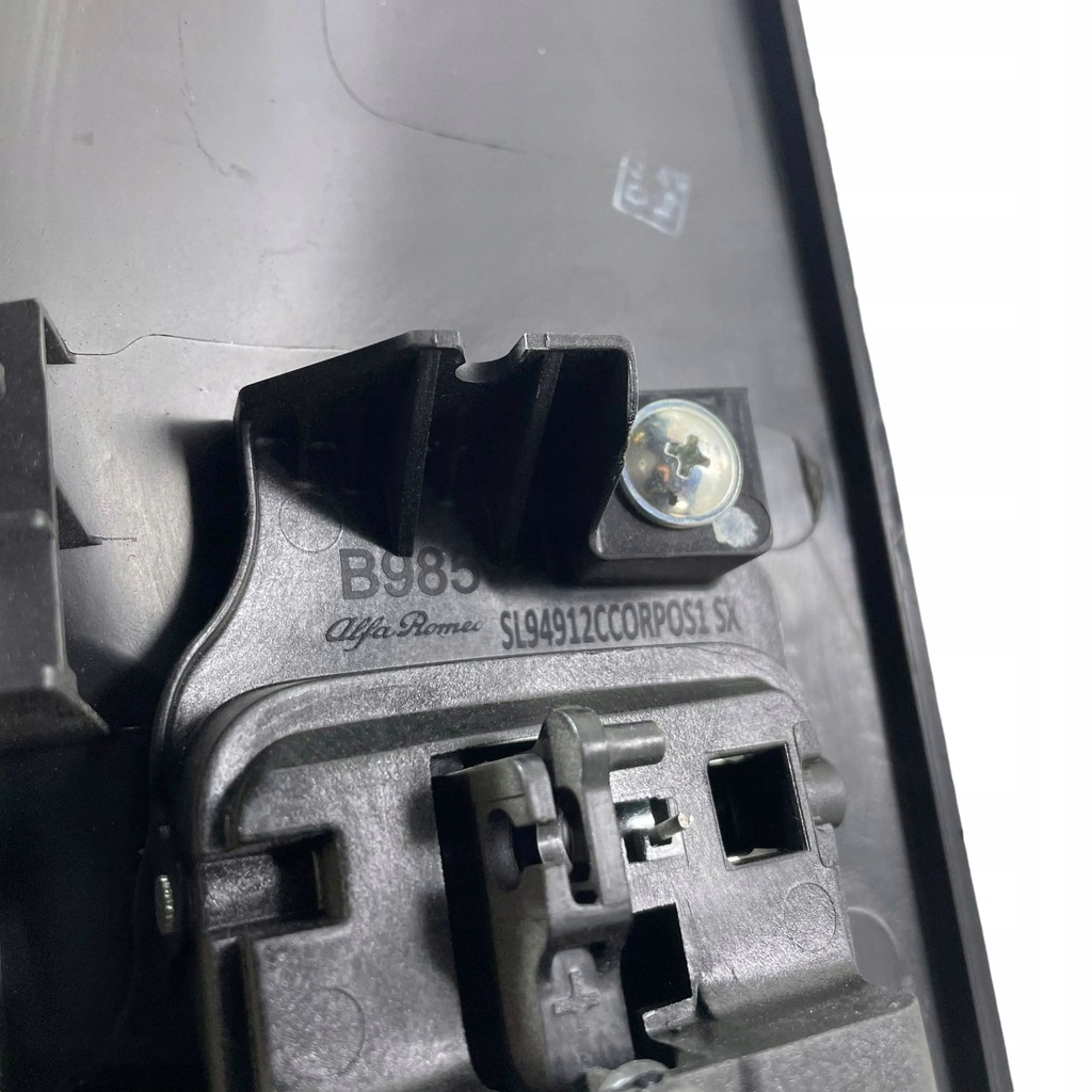 фото №13, Alfa romeo stelvio 2019 ліва сторона елементи кріпильні