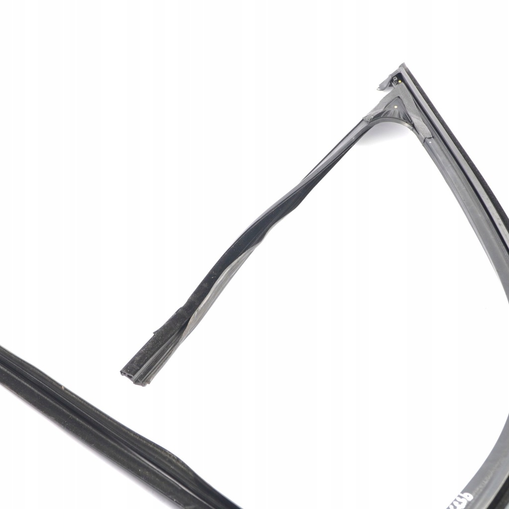 фото №11, Bmw x5 f15 прокладка стекло левый перед 7289617