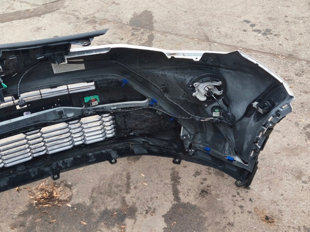 Toyota chr 1 рестайлинг  gr бампер перед передний комплектный  4xpdc цвет 2na 070 Киев