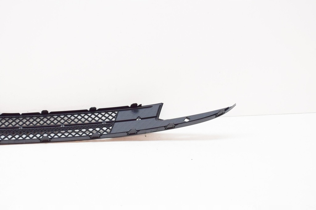 фото №7, Bmw 1 e87 бампер передній нижній середній решітка радіатора 51117182367 7182367