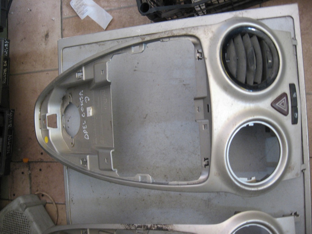 фото №3, Панель рамка консоли opel corsa d 13204955