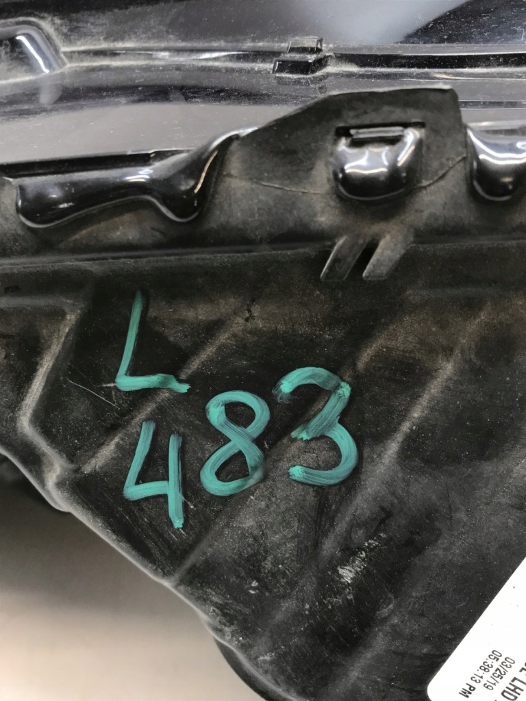 Tesla model 3 3 фара full led ліва перед 1077375-50-b Зі Шроту