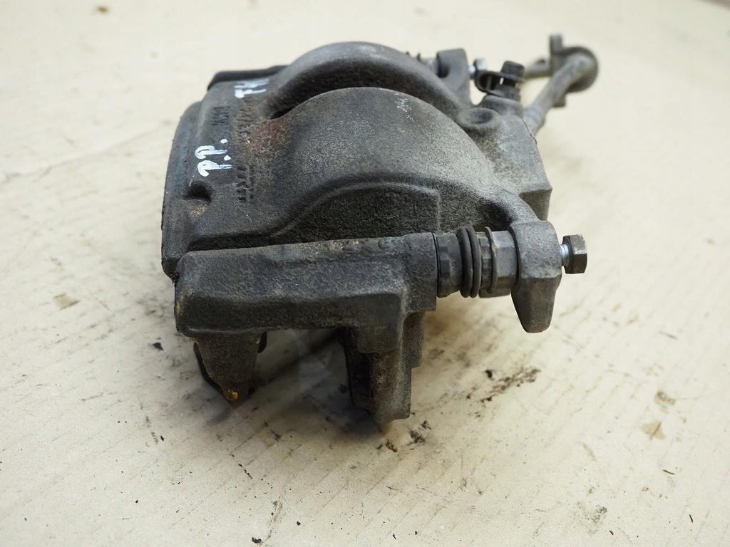 фото №7, Bmw 2 f46 gran tourer суппорт тормозной правый перед