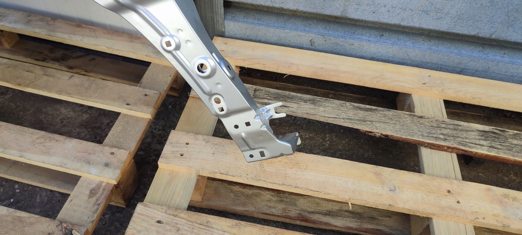 фото №15, Крыло левый перед передний dacia duster 2 / renault duster od 10.2017r d69