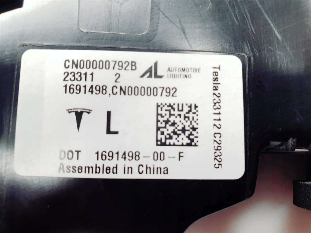 Tesla model 3 24r+ ліва фара задній led ory європа  !!! Зі Шроту