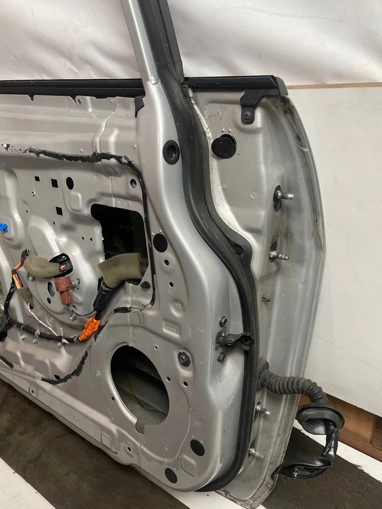 фото №13, Дверь перед передние левая nissan tiida sedan k23