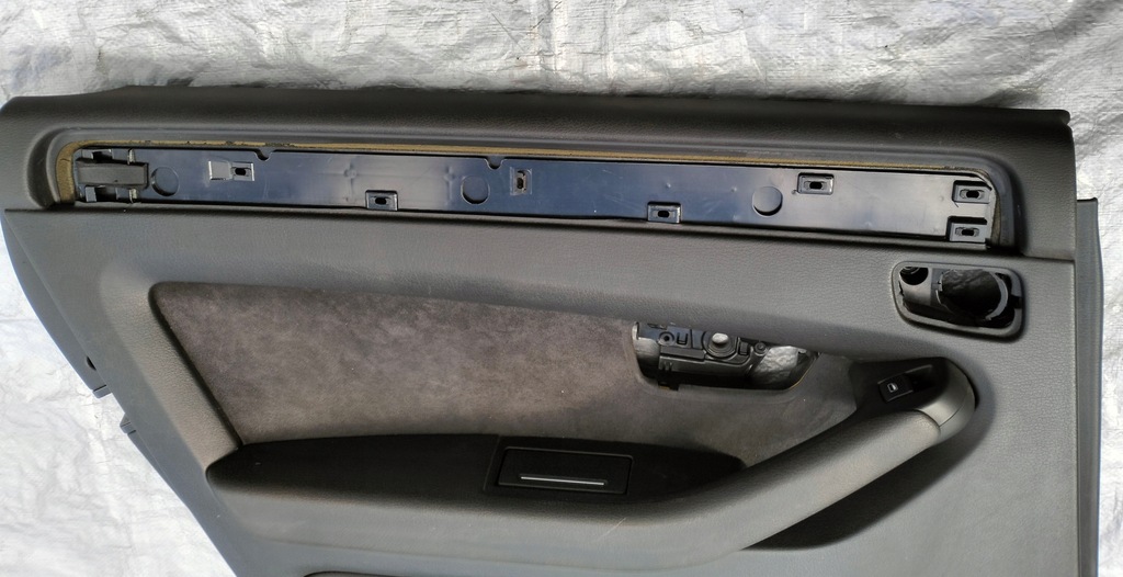 фото №8, Обивка обшивка дверь левый задняя audi a8 s8 d3 4e lift 4e0867067
