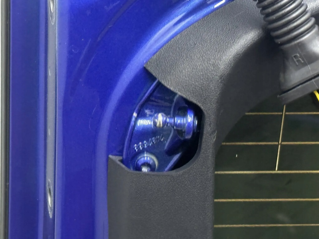 фото №11, Bmw i4 2024 крышки багажника