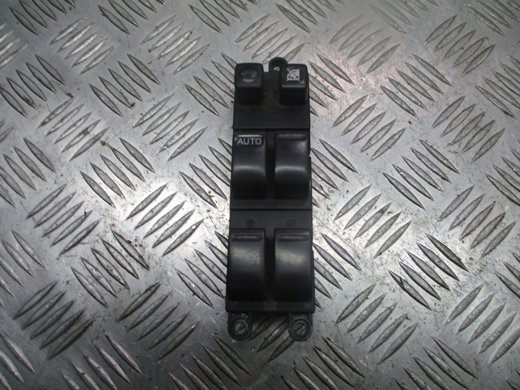 фото №1, Панель управление окон водителя primera p12