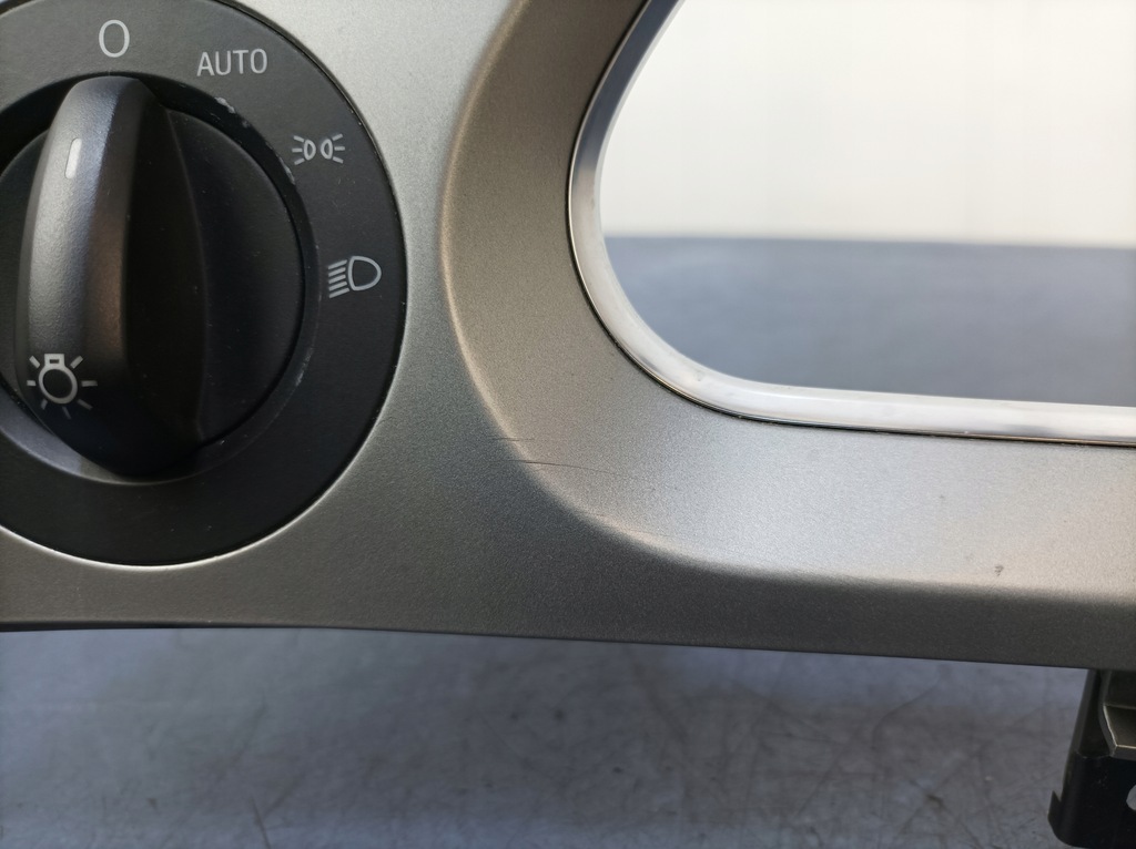 фото №4, Audi a6 c7 молдинг dekor панели 4f1857115f