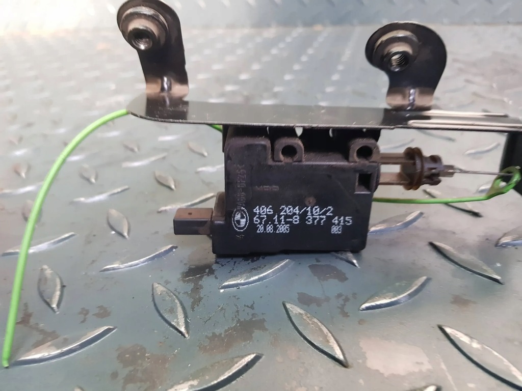 фото №6, Привід кришка замка заливної пального 8 377 415 bmw 5 e61