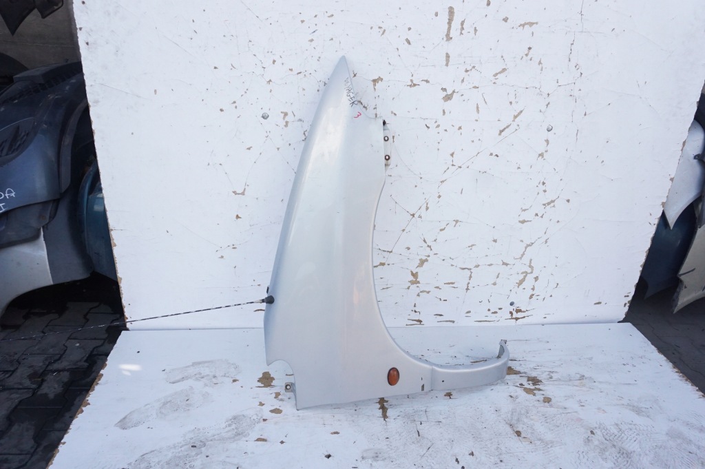 фото №1, Крыло правый перед chrysler voyager 3 iii