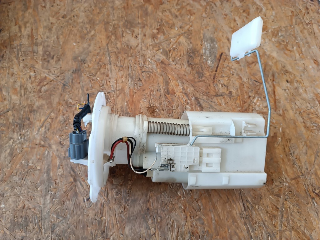 17040cf00a насос топлива nissan 350z Цена