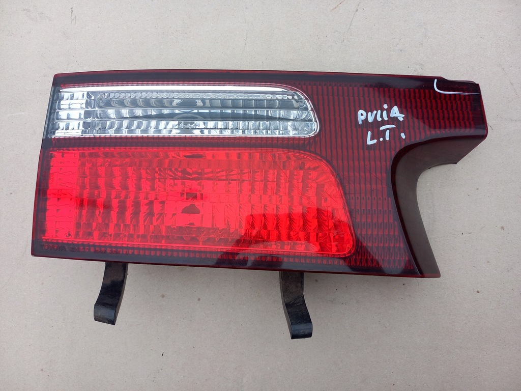 фото №1, Toyota previa ii 00-06 лампа задняя левая внутренняя w крышка багажника