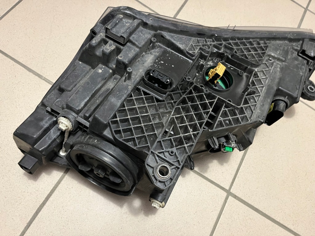 фото №14, Skoda superb iii 3 ксенон 3v1 лампа передня перед права 3v1941016b