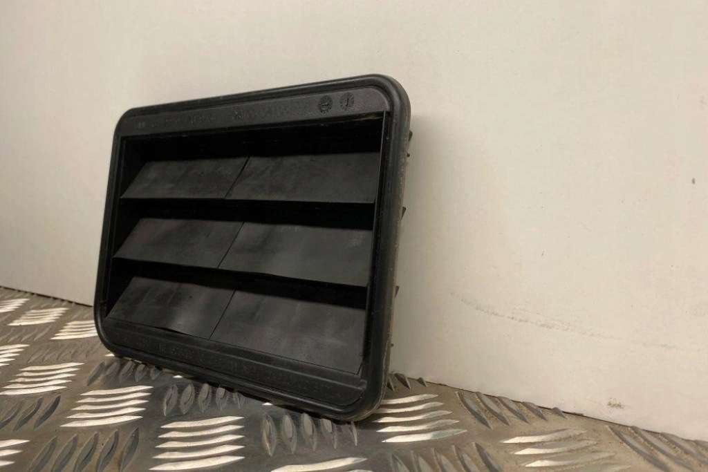 фото №8, Решётка вентиляции bmw 3 gran turismo f34 9176945 2.99l дизель 2016