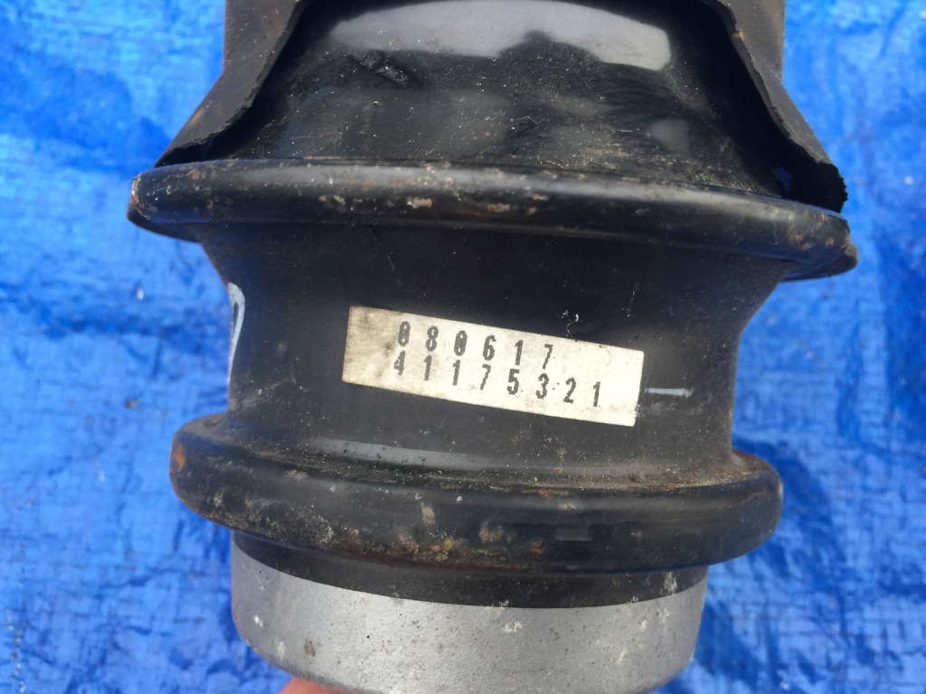 фото №3, Infiniti g37 подушка двигуна