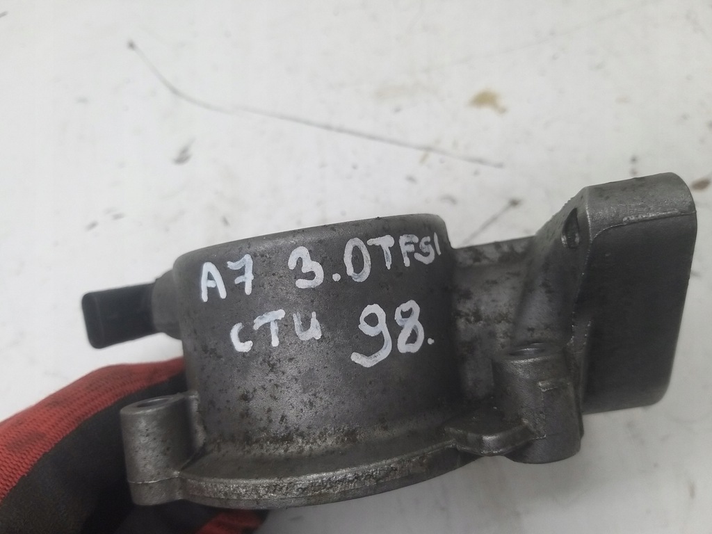 фото №12, Корпус основа насоса 3.0 tfsi a7 4g s4 b8 q7 c7 s5 ctu cak cgx 06e103535a